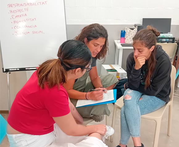 Programa d'inclusió social a través d'una residència socioeducativa per a persones en tercer grau