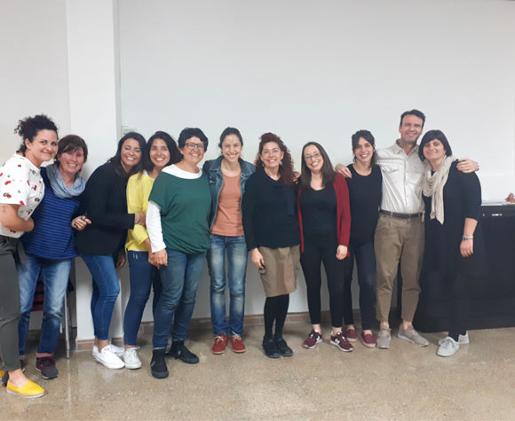 Intervención comunitaria y participativa en el barrio para detectar y prevenir la soledad en personas mayores