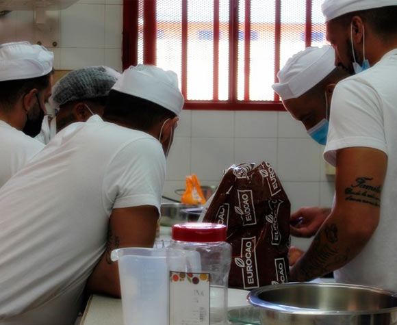 Itinerarios personalizados para la inserción sociolaboral con el programa Reincorpora.